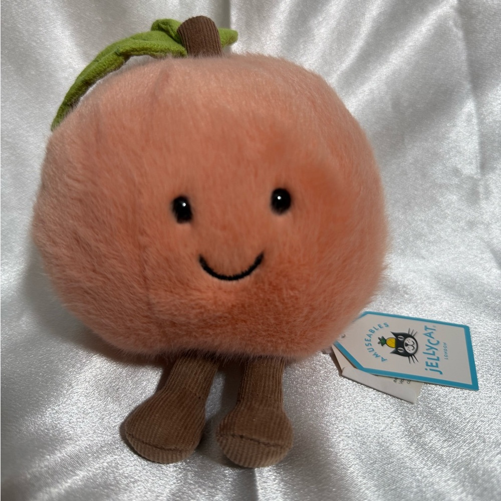 BNWT Jellycat Amuseables Peach ⚡️